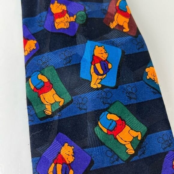 Winnie the Pooh Disney Head in Honey Pot Eating Neck Tie Made in Korea - Picture 3 of 8